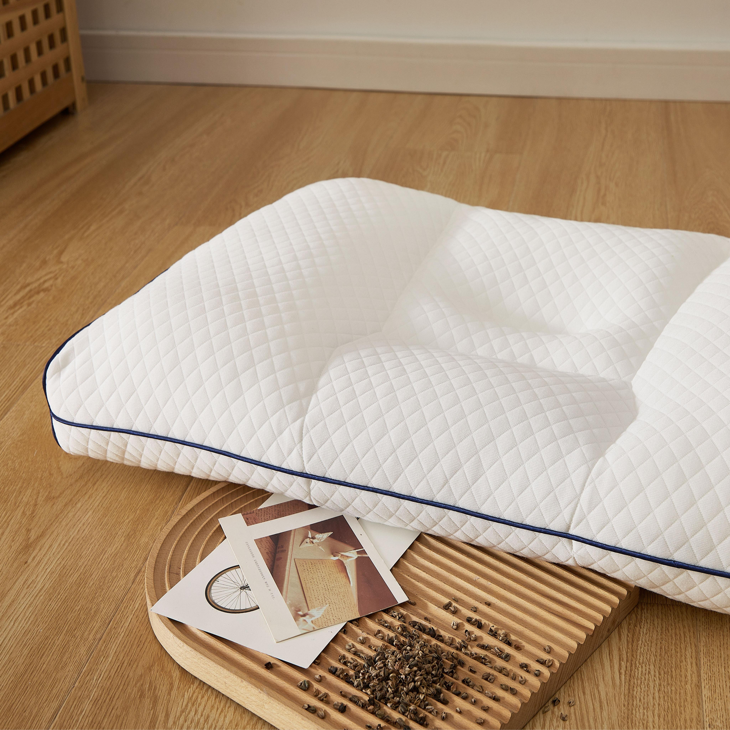 Homyo Cooling Blanket 100% Cotton 3 Layer for Couch and Bed, Hypoallergenic Fabric, 24"X47" Soft Lightweight and Breathable for All Seasons, White and Decorative, Gift for women and girls Versatile