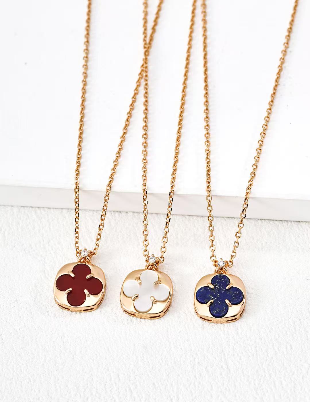 Homyo The Fortuna Four Leaf Clover Pendant