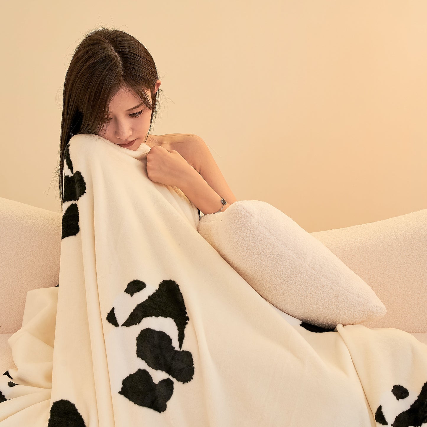 Homyo Panda Pattern Flannel Throw Blanket  Hypoallergenic Soft Durable Warm Fabric for Ultimate Comfort for Sofa or Bed with Adorable Panda Design, all seasons, Gift for girls and women, 59 x 79 inches